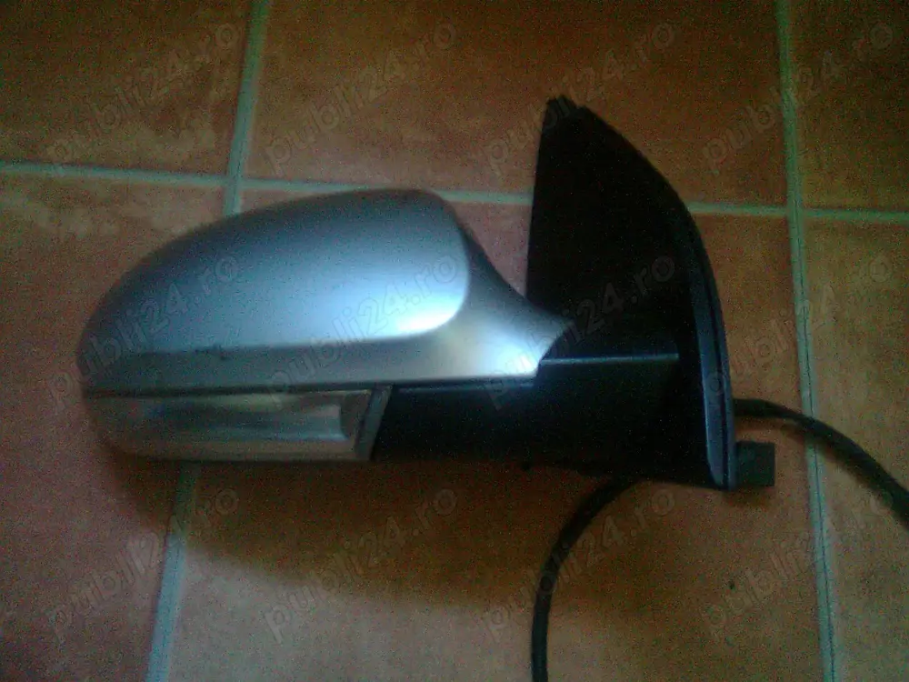 Oglinda electrica dreapta VW Golf 5