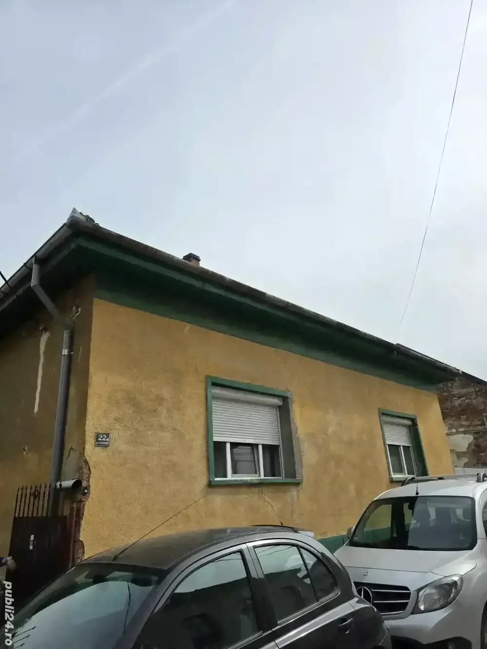 vand casa in zona Modern