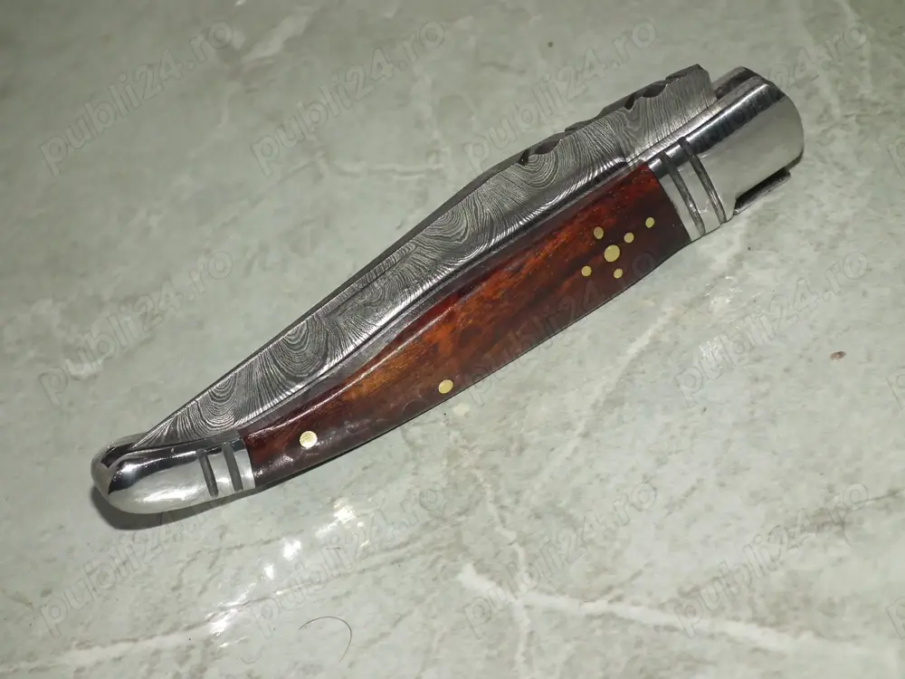 Briceag hand made stil Laguiole plásele lemn, arc decorat otel damasc