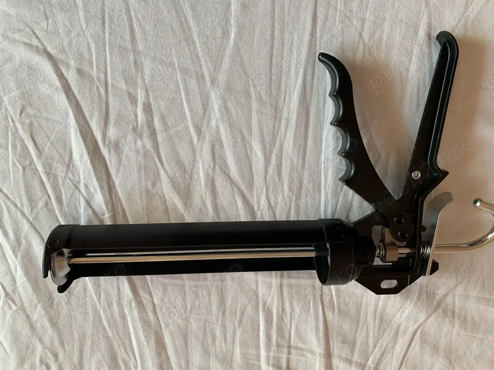 Pistol profesional pentru aplicare silicon