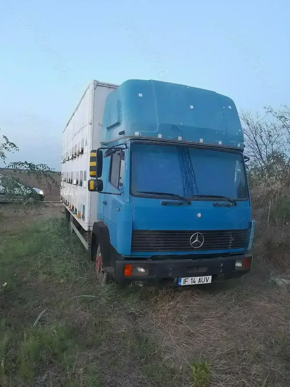 Camion omologat apicol de 7,5t schimb cu miere 