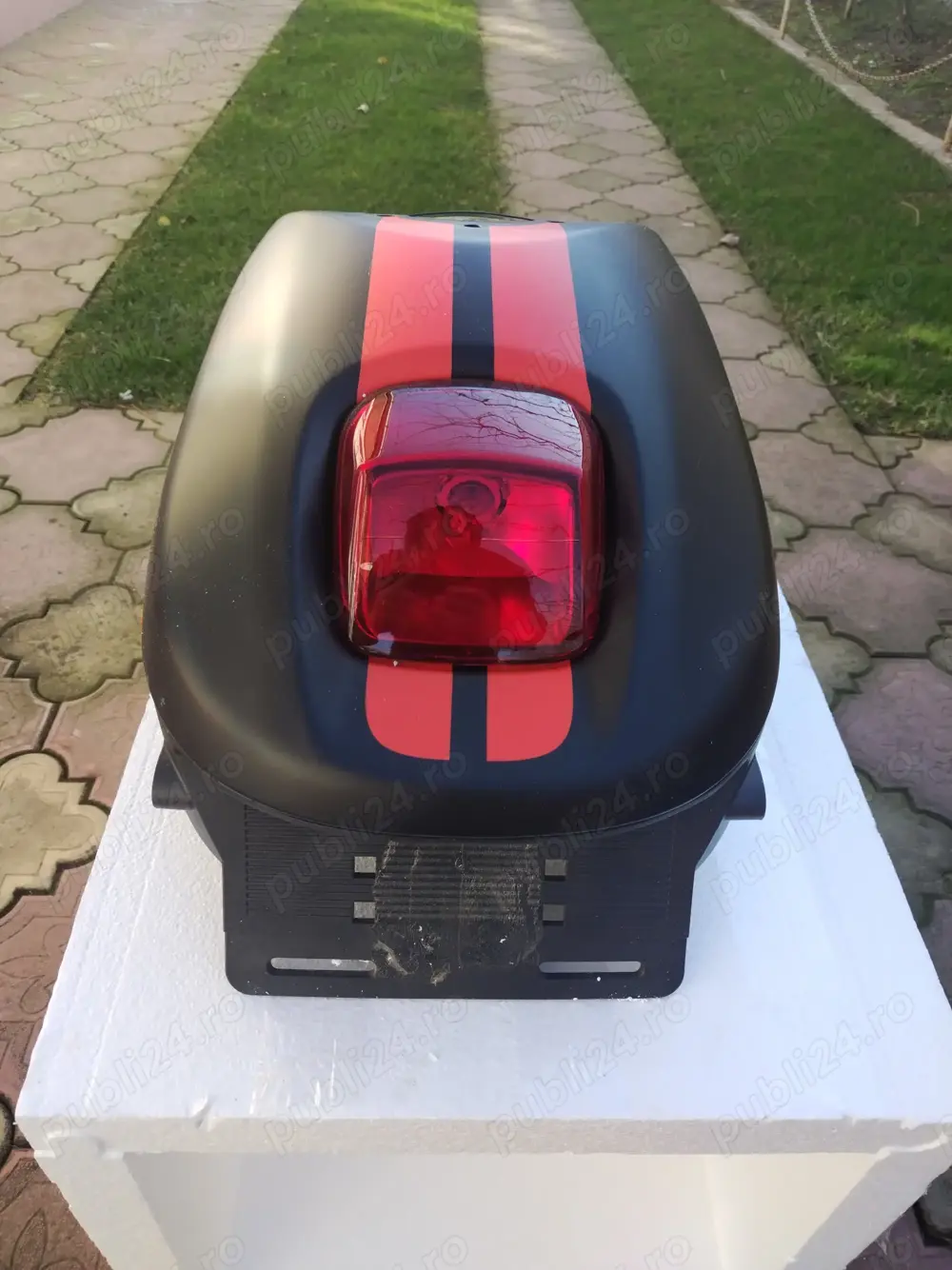 Vând aripă spate pentru Harley Davidson 