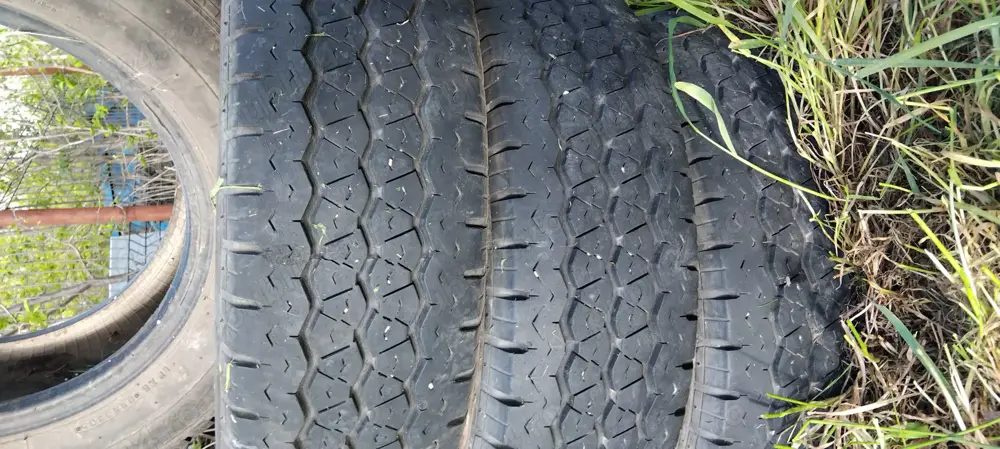 Anvelope Bridgestone 195/70/R15C 4buc uzură minimă