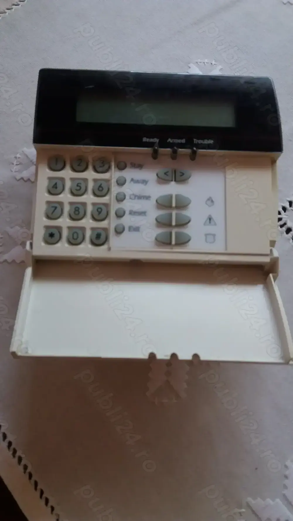 Vând tastatura LCD-DSC 4501