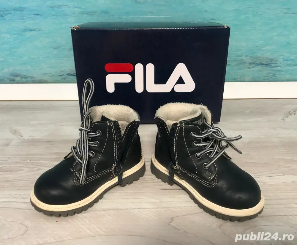 Ghete FILA imblanite pt baieti, bleumarin, nr 21 (transport 50 50)