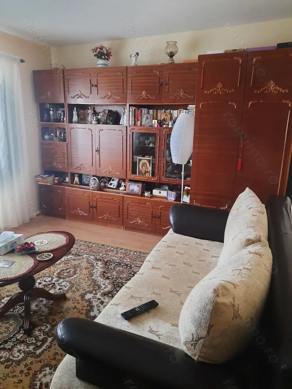 Vând apartament cu o camera decomandat 