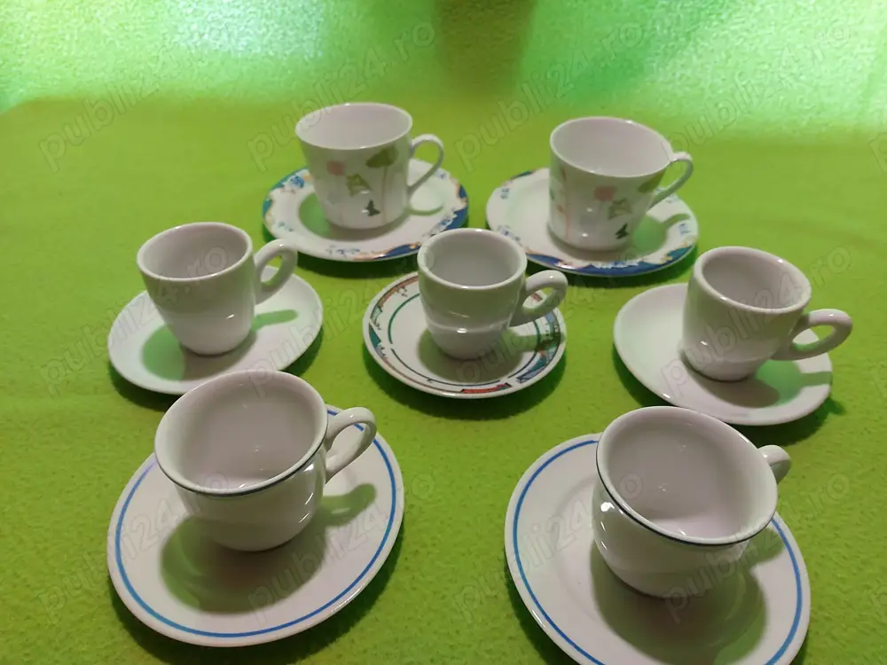 Cescute pentru cafea cu farfurii, buc = 7