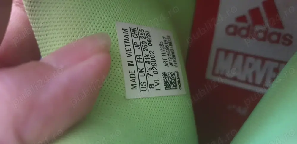 Vand adidasi firma adidas spider, tip gheata.