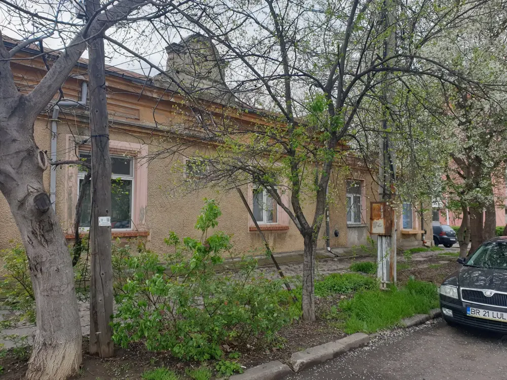 Vând casă zonă centrală+spațiu comercial, Brăila