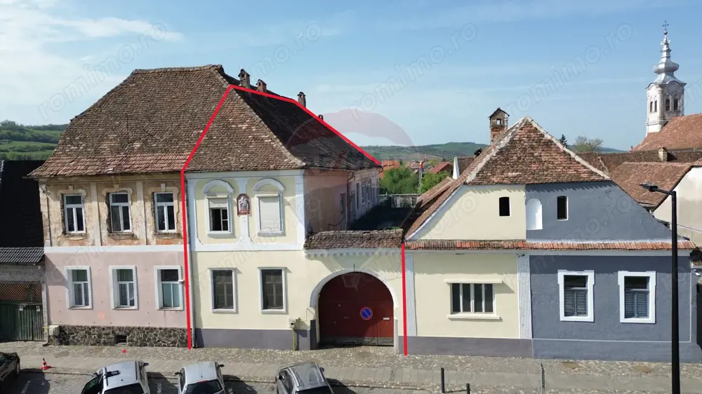 Casă cu istorie în inima Dumbrăveniului – 15 min. de Sighisoara!
