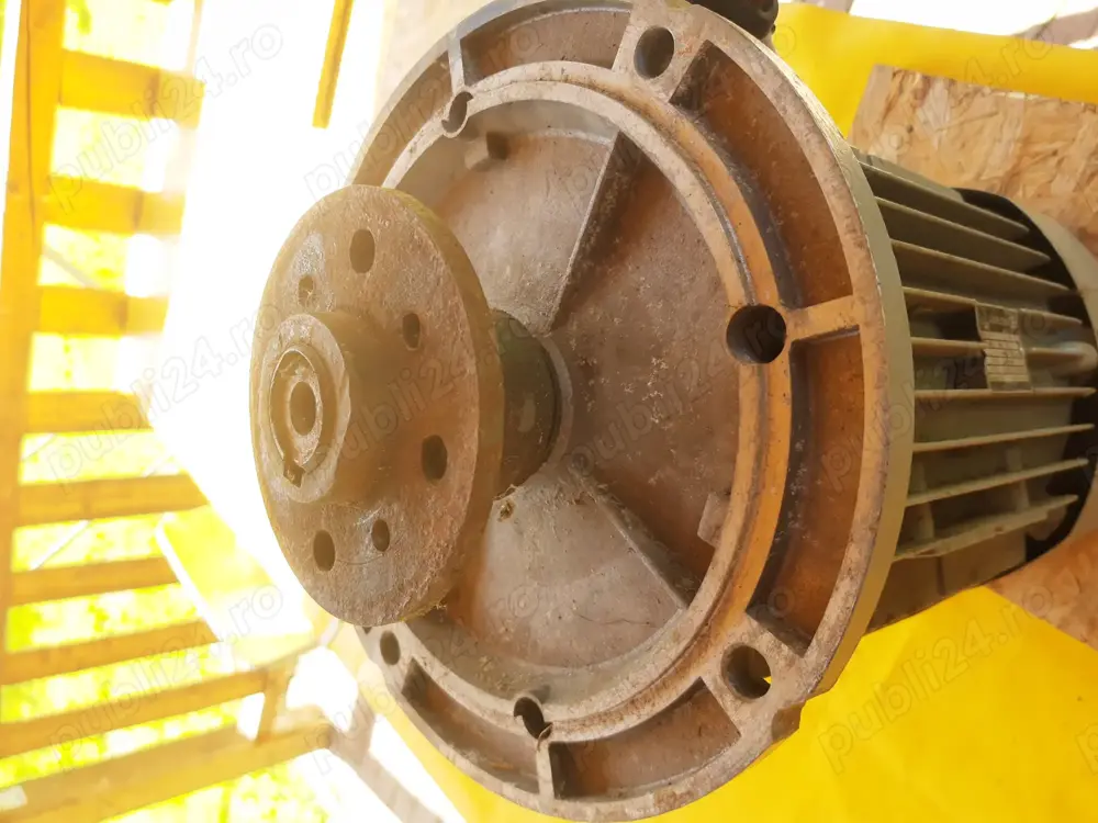 Motor electric trifazat 