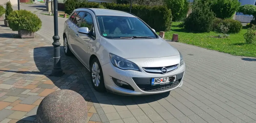Vând Opel astra j 1.7 cdti 131 cp 2013  Vând Opel astra j 1.7 cdti 131 cp 2013