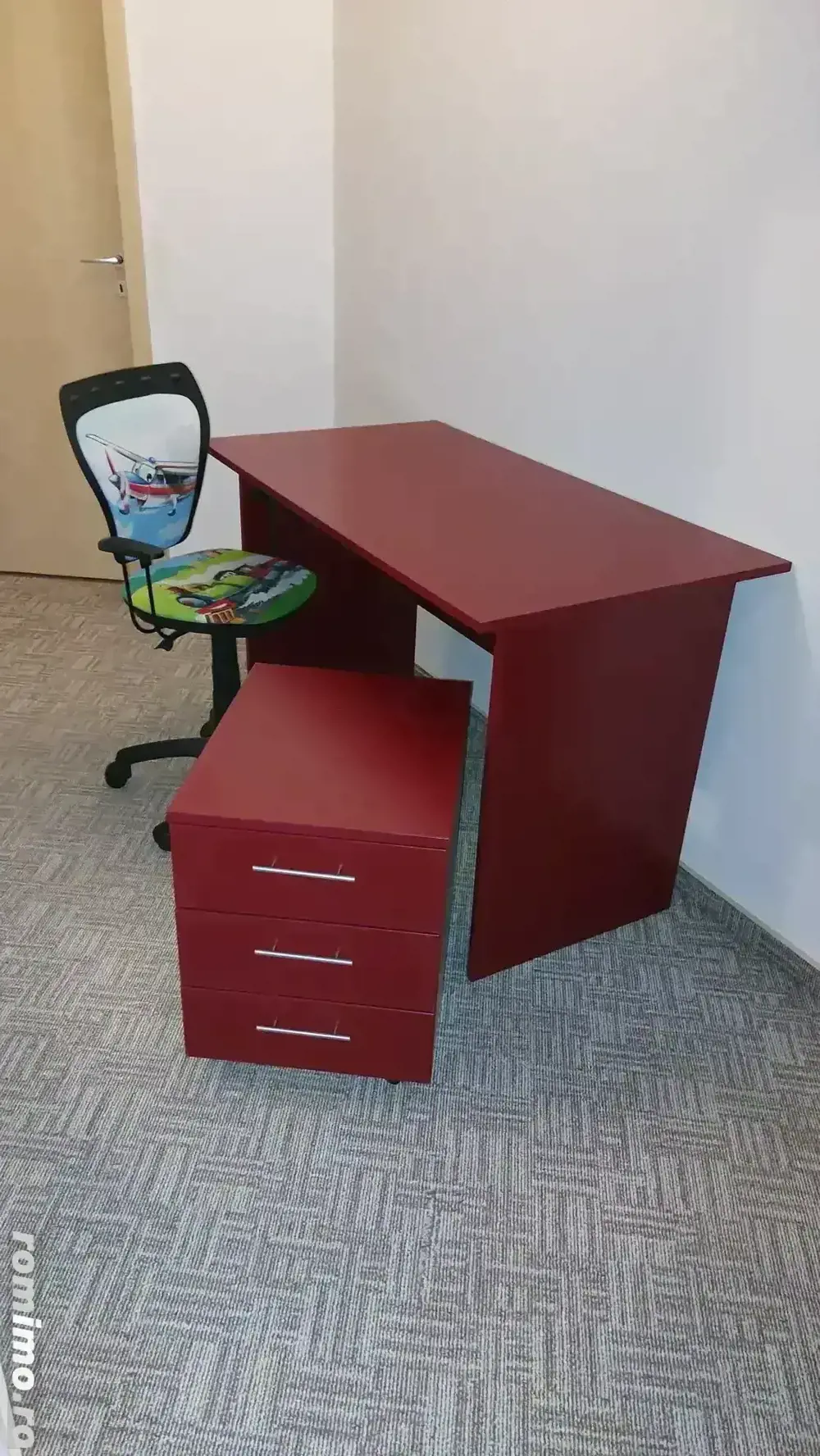 Set birou, scaun si dulapuri