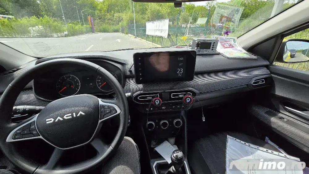 Angajez Sofer Taxi pe Logan 2025