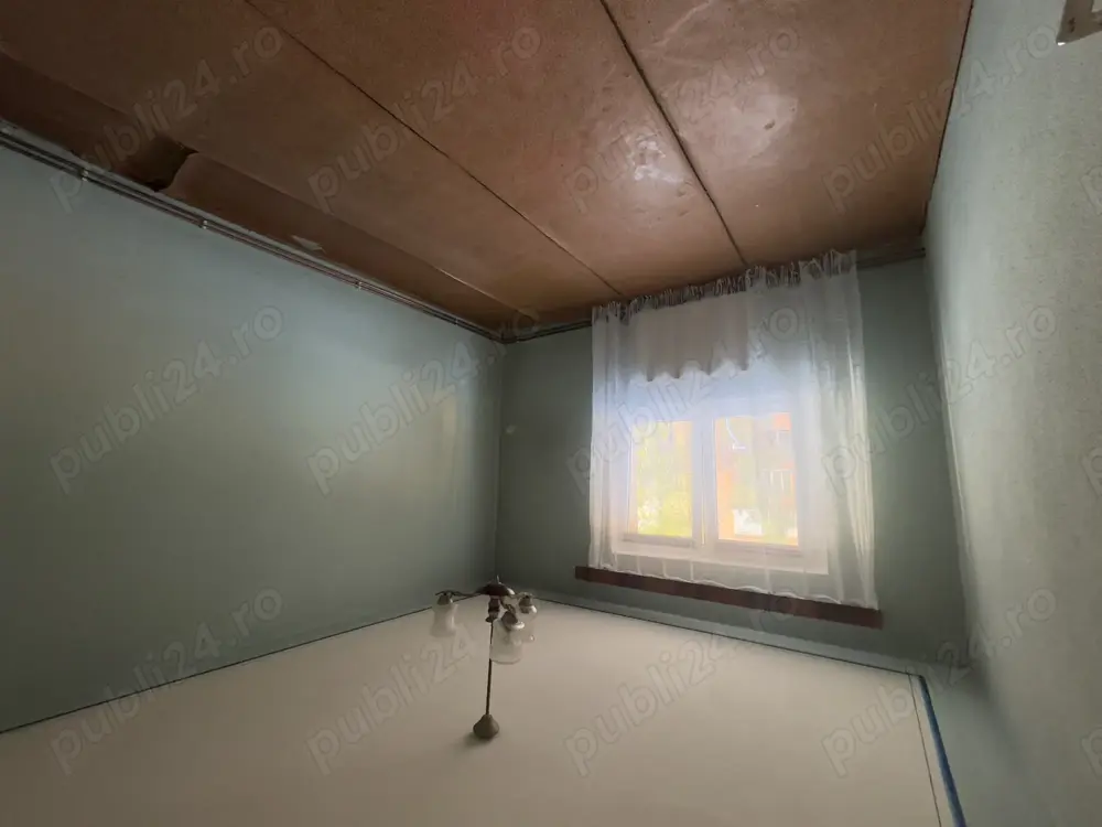 Apartament 3 camere decomandat, 65,5 m  utili, zonă Tractorul   Str. Independenței 88   108990   