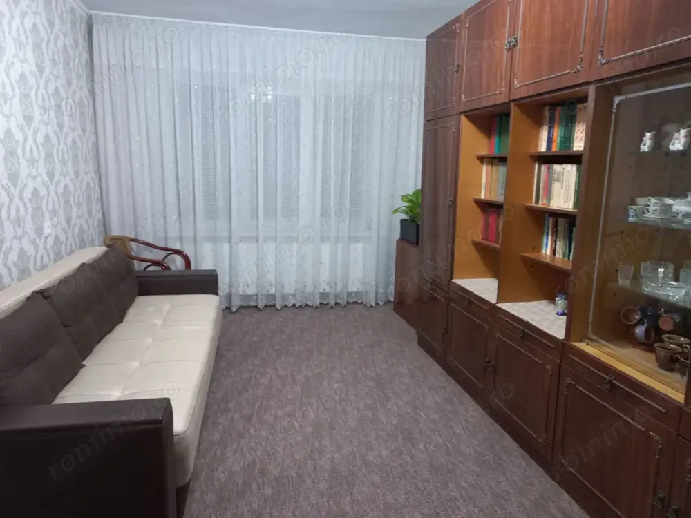 De vanzare apartament cu 2 camere in zona Blascovici