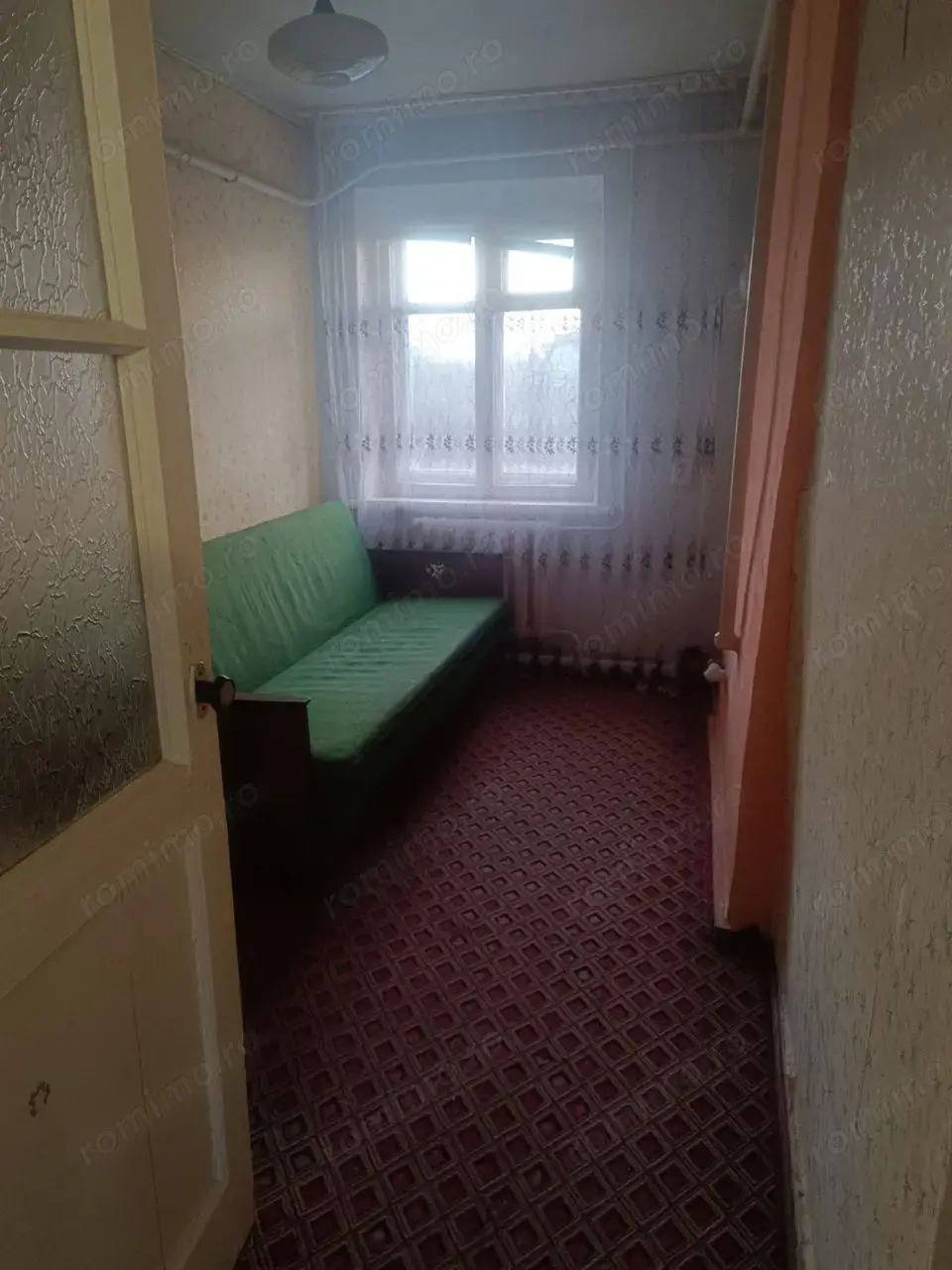 De vanzare apartament cu  2 camere zona Calea Sagului