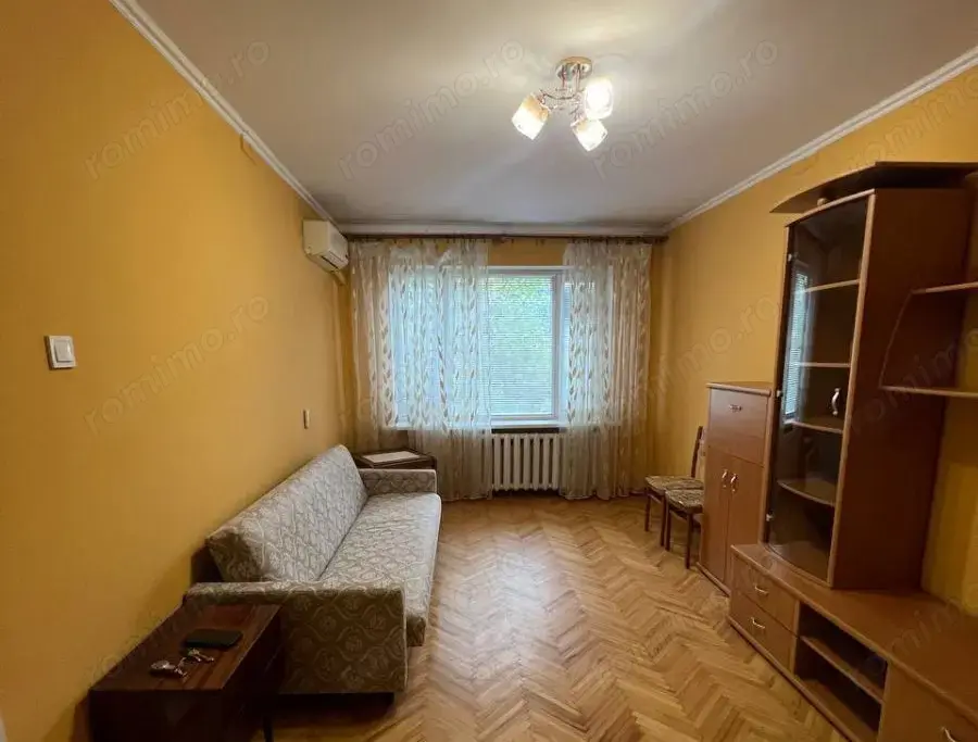 De vanzare garsoniera in zona Printul Turcesc 