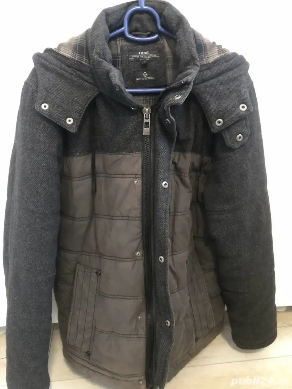 Geaca iarna bărbați NEXT, mărime S M, cu glugă (transport 50 50)