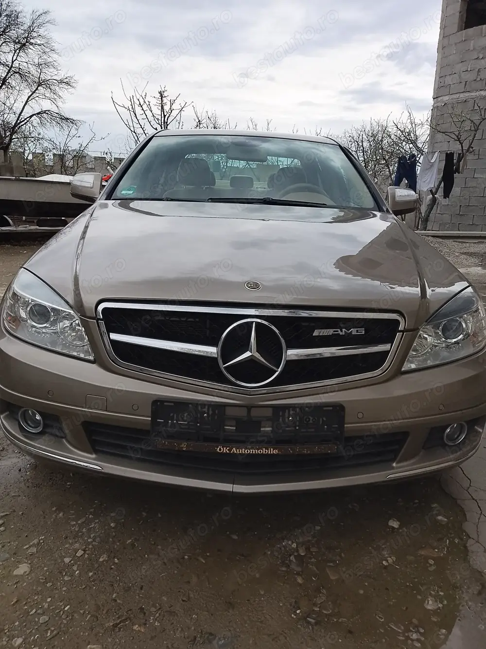 Vând Mercedes  C class