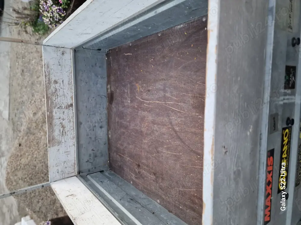 Vând remorcuță 750kg 