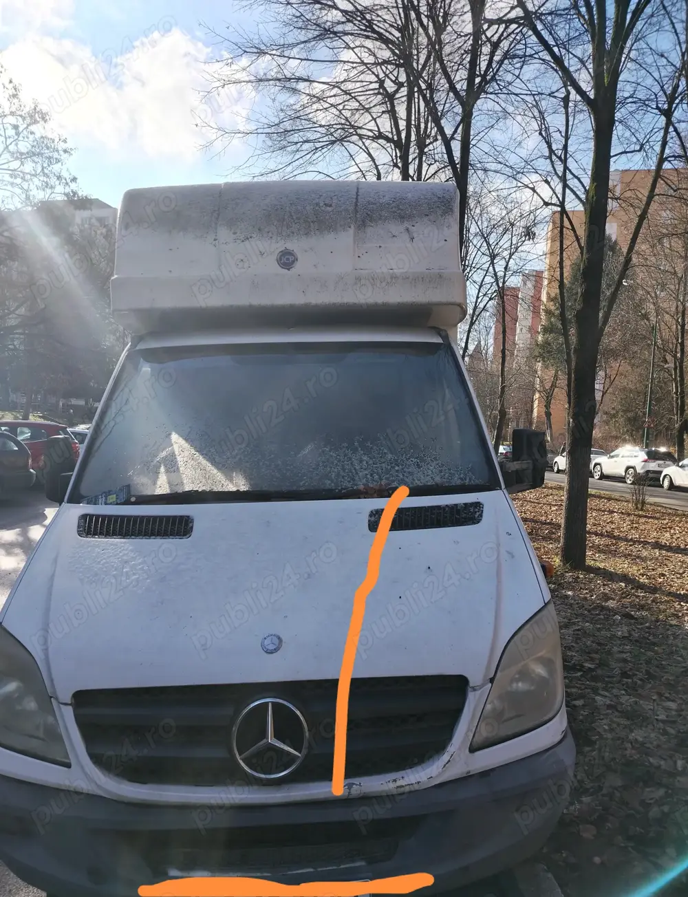 Vând autoutilitara Mercedes Benz sprinter 