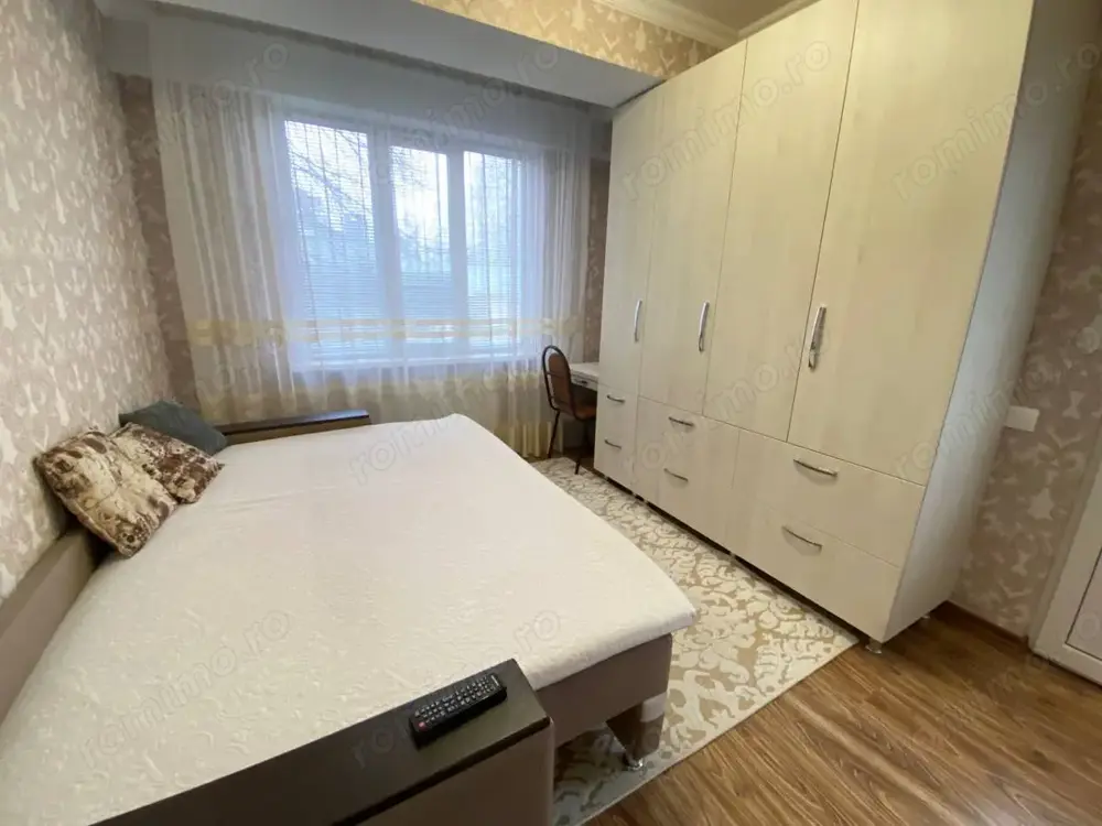 de vanzare apartament cu 2 camere zona Modern