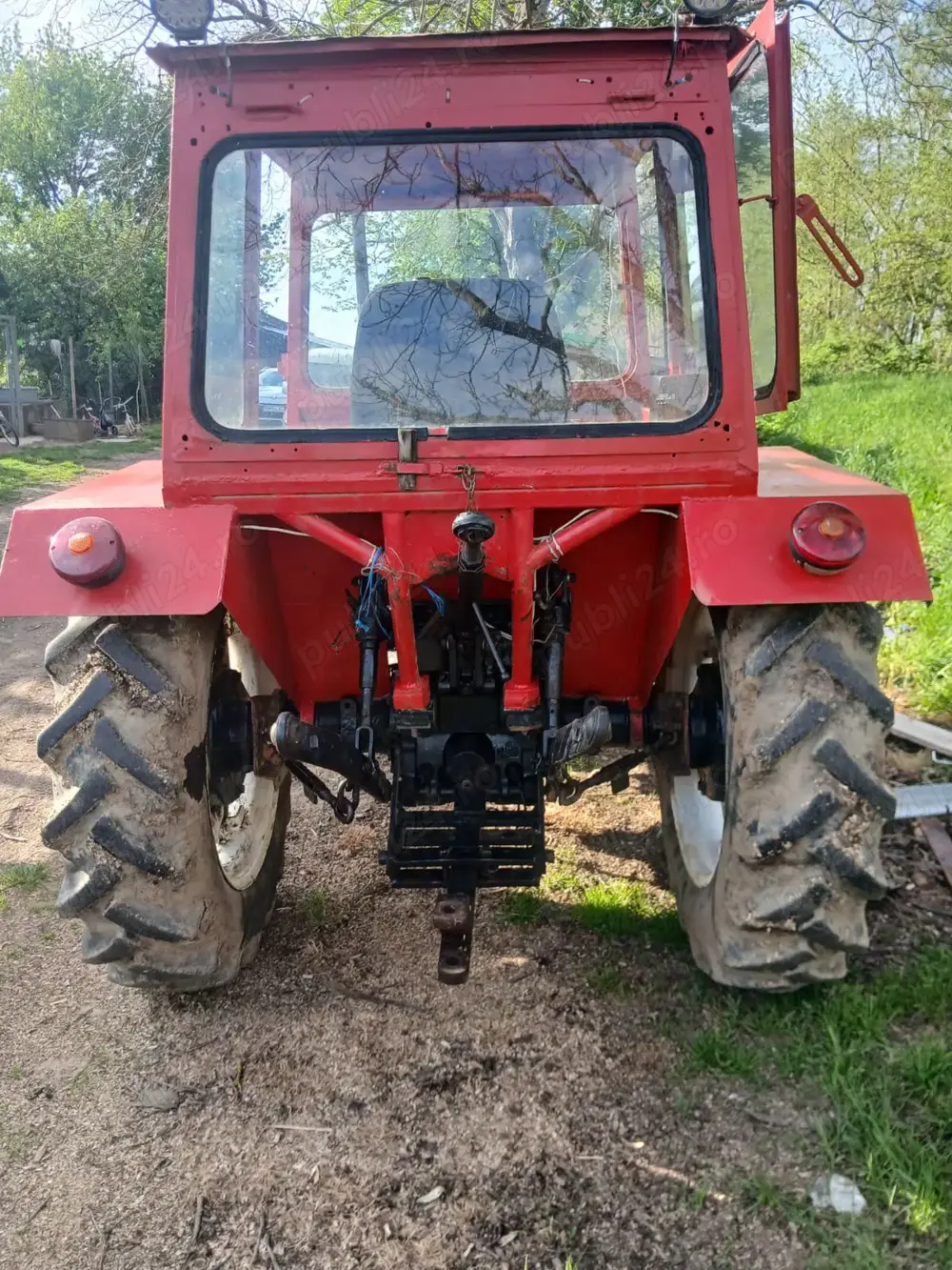 de vanzare tractor in stare foarte buna