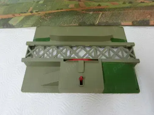 Rampa descarcare Lima si piloni pod Kibri trenulete electrice H0