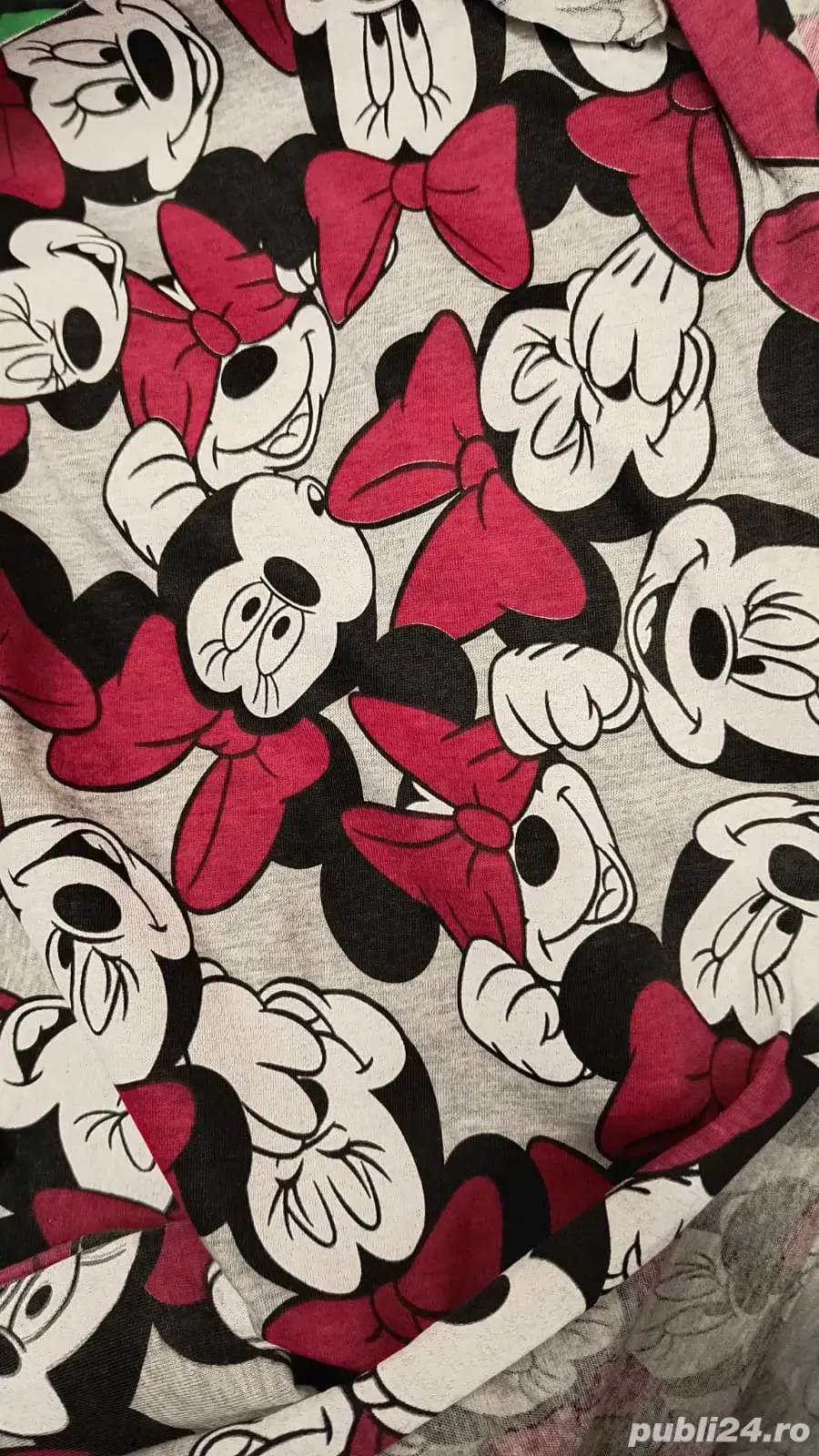 Pijamale la comandă. 