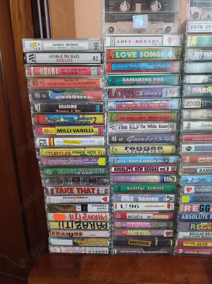 Vand casete audio si CD-uri