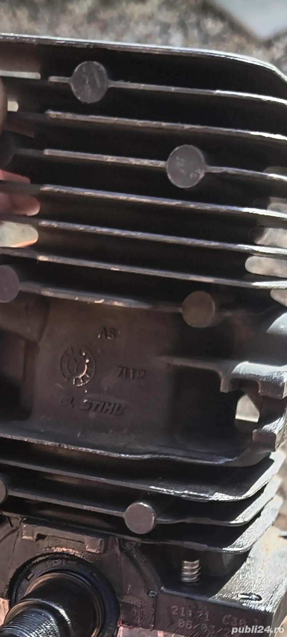 Repar masini tuns gazon, drujbe, trimere, motocoase, sau alte scule cu motoare benzina in 2 ,4 timpi