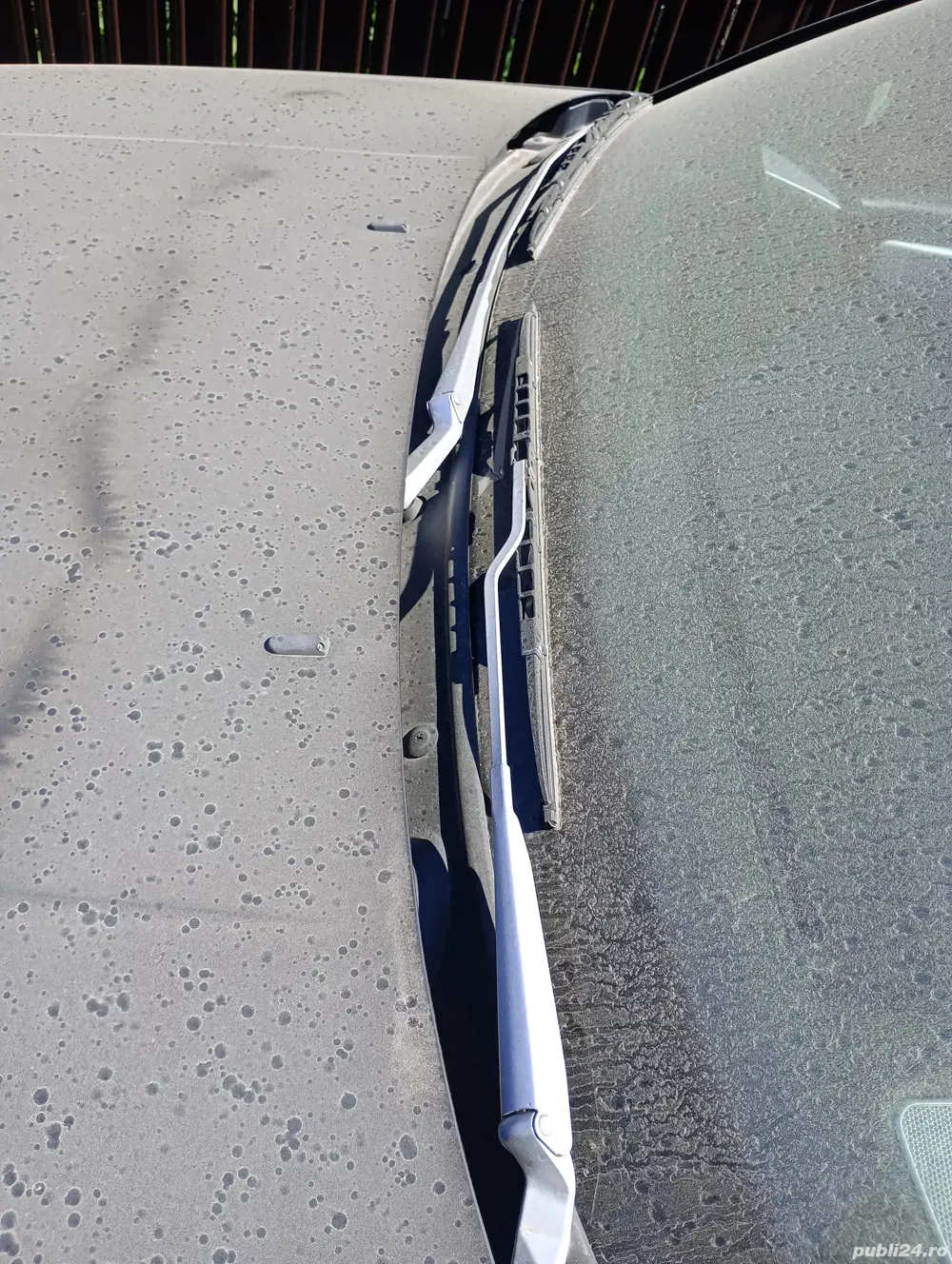 Brate + Stergatoare parbriz si luneta Golf III