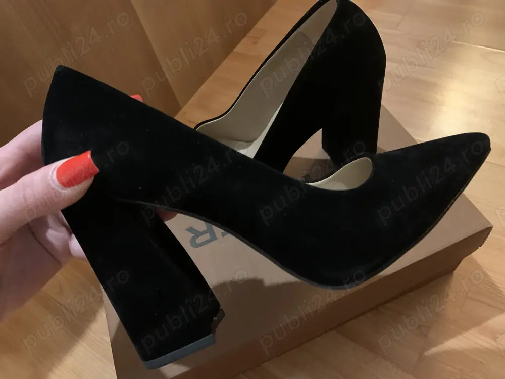 Pantofi damă piele întoarsă 