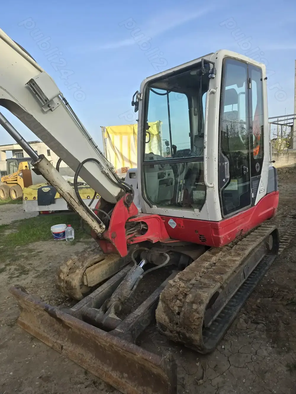 Excavator Takeuchi TB250 