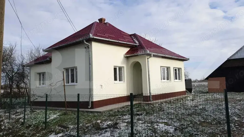 Casa de vanzare cu 3 camere, 2050 mp, zona Tatarasti