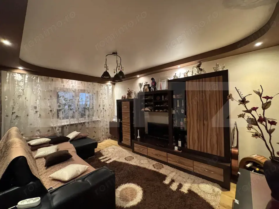 Apartament 4 camere, 80 mp, decomandat, zona 23 August 