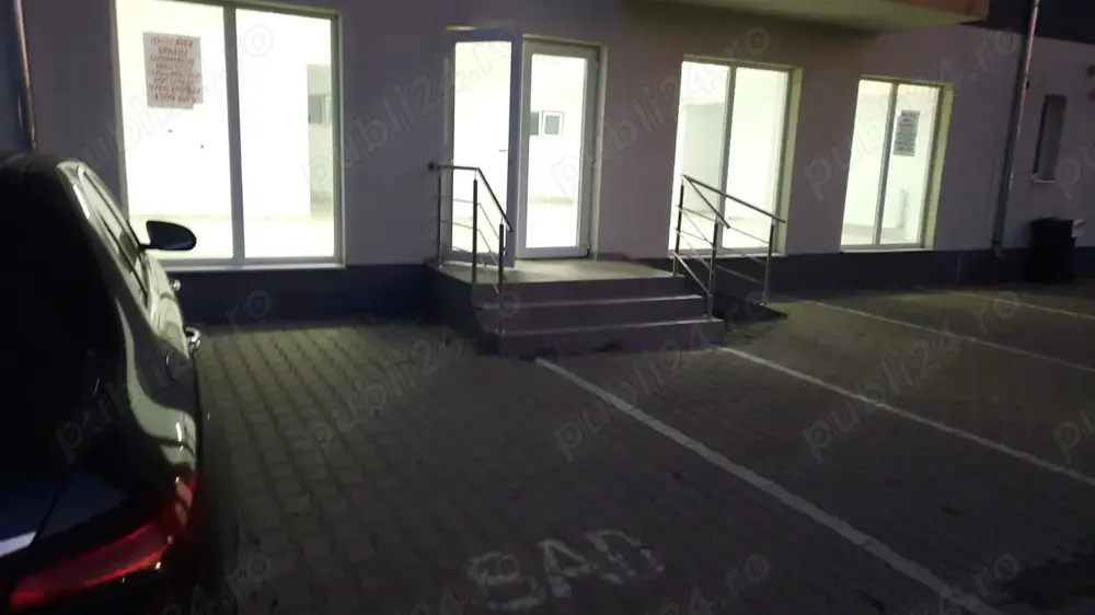 PROPRIETAR inchiriez  spatiu comercial SAD