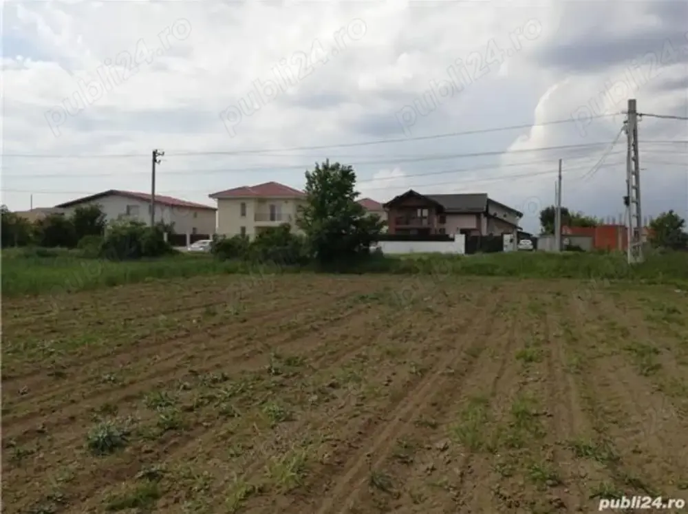 Vand teren intravilan Crevedia, 5000 mp, deschidere 16.70m - posibilitate parcelare