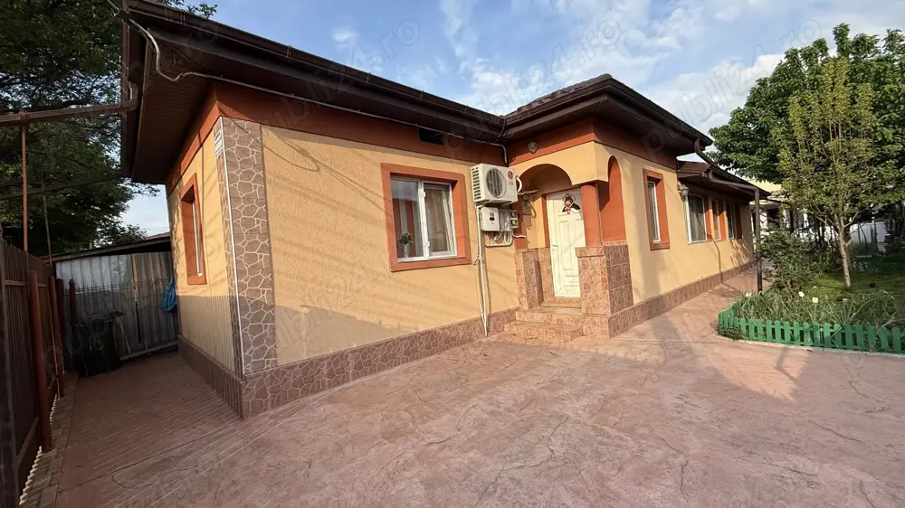 Casă cu curte, zona semi-centrală Giurgiu 