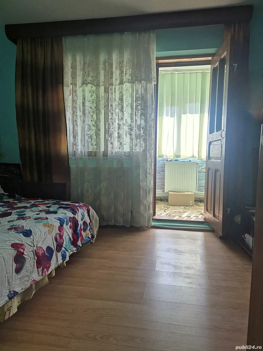 Vand apartament 3 camere