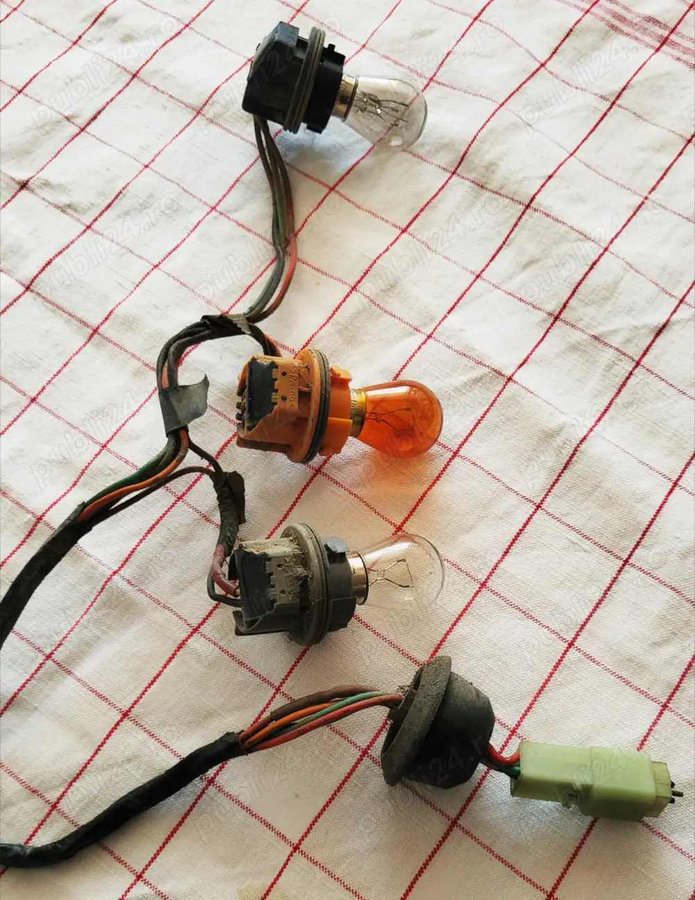 Cablu cu socluri pentru lampa spate dreapta Opel Agila