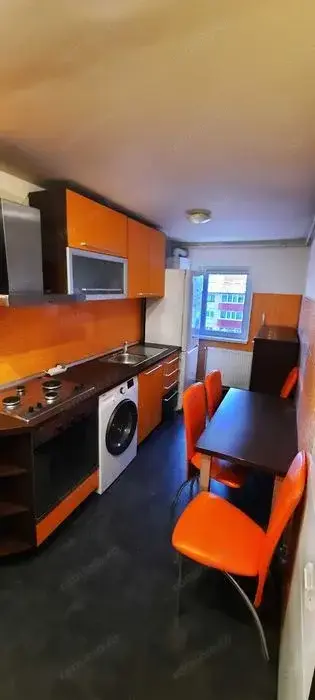 apartament mobilat cu 2 camere zona Lipovei 