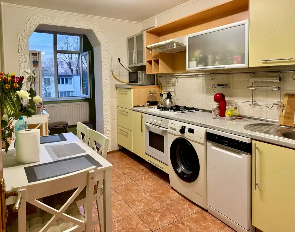 Apartament 3 camere zona Drumul Taberei