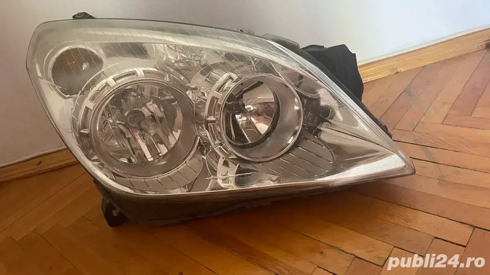 Far dreapta Opel Astra H facelift