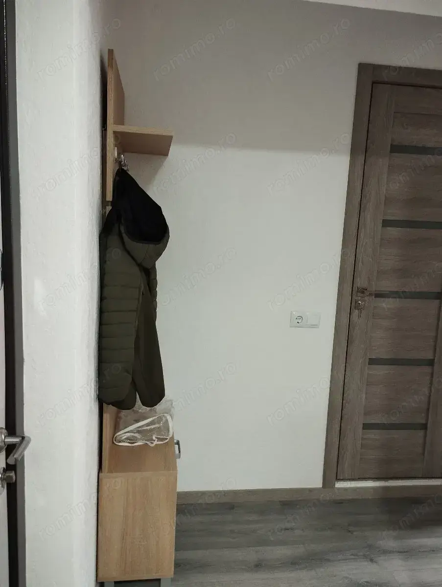 Garsoniera de inchiriat in Piata Victoriei