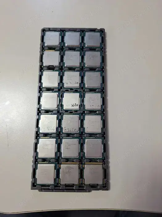 Procesoare diverse modele Intel G3240, G3220T, G1820, G3220, i3-530