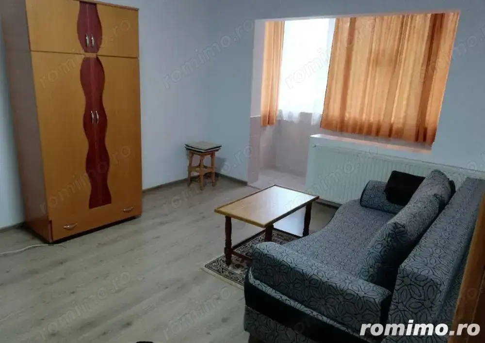 Inchiriez garsoniera aproape de Iulius Town 