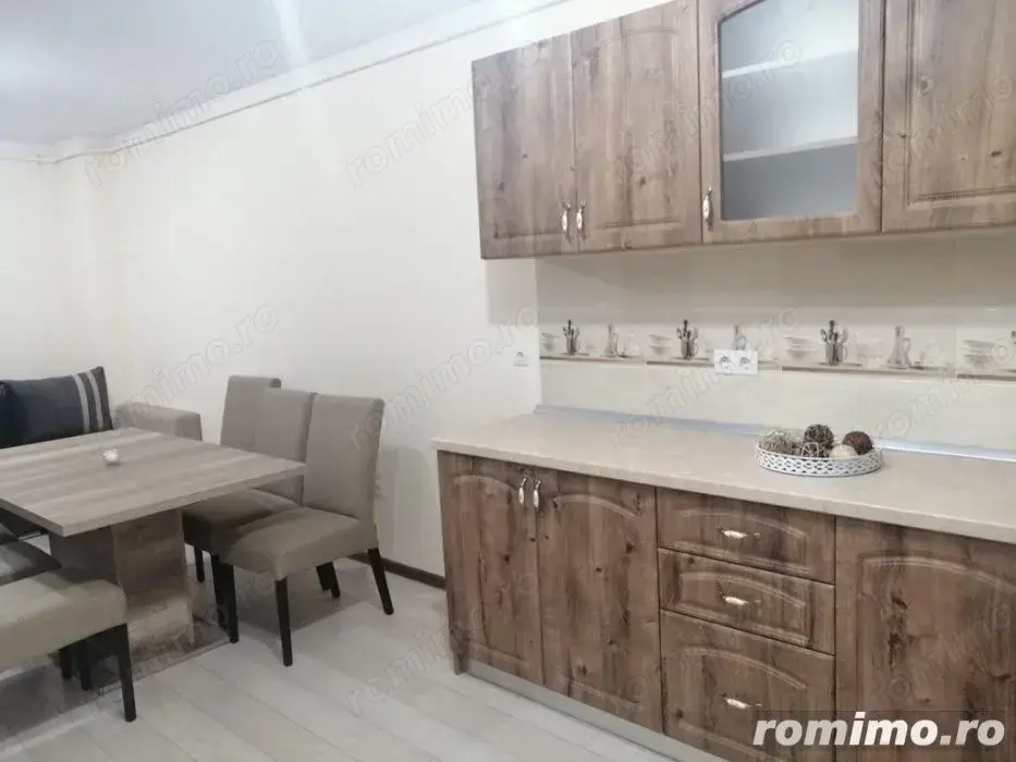 apartament 3 camere in zona Bucovina 