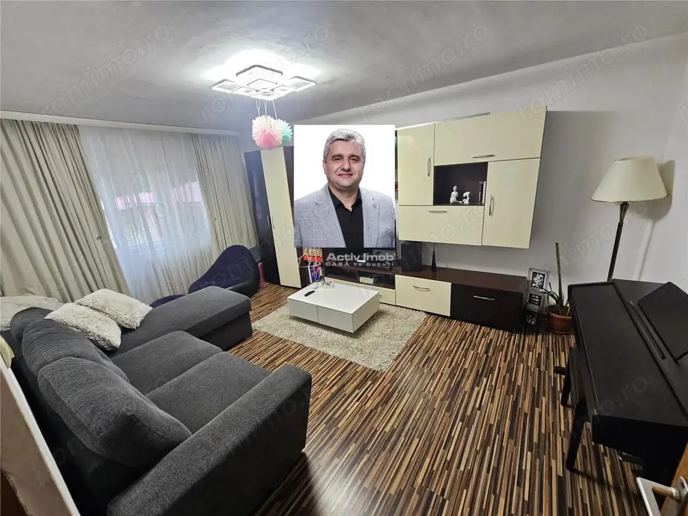 Resita, 4 Cam. Dec., Et. 2, Micro 4